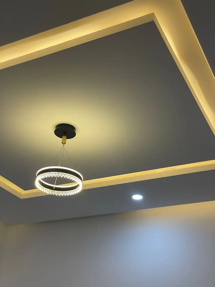 A softer glow, ceiling, lighting and interior detail